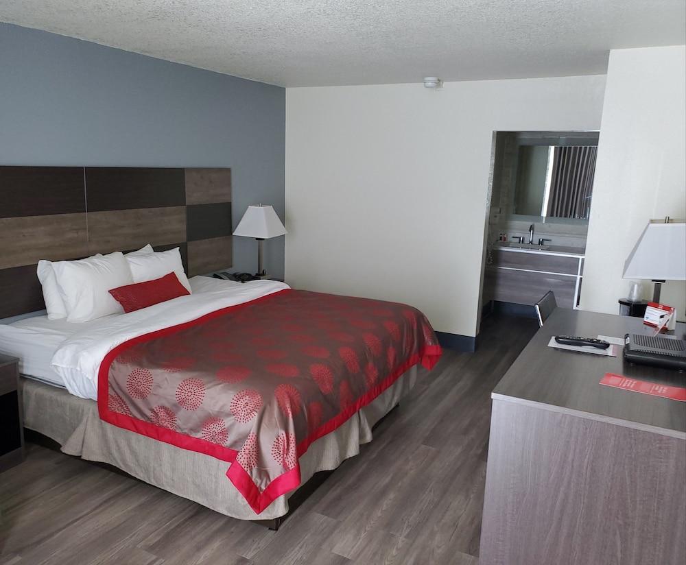 Ramada By Wyndham North Platte Hotel Exterior photo